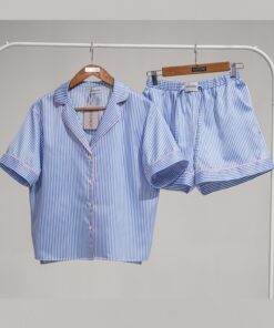 ست پیژامه بلوز و شلوارک کوتاه راه راه با مغزی صورتی