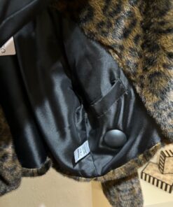 Alternative view of کت خز پلنگی leopar