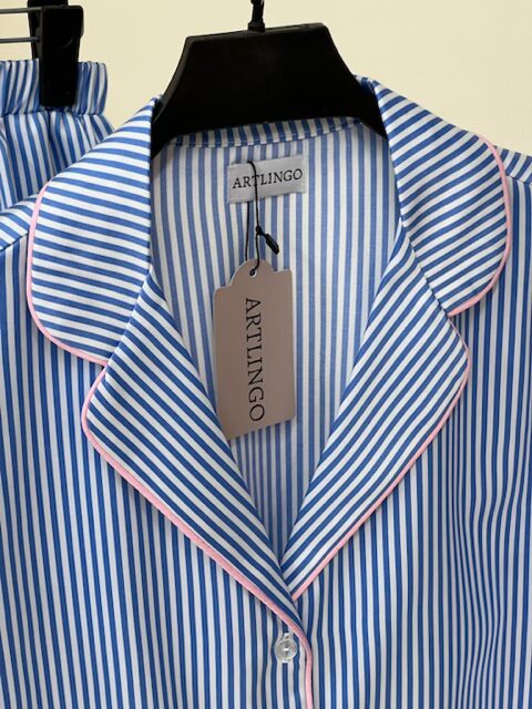 ست پیژامه بلوز و شلوارک کوتاه راه راه با مغزی صورتی - Image 2