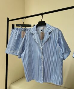 ست پیژامه بلوز و شلوارک  کوتاه راه راه با مغزی نقره ای