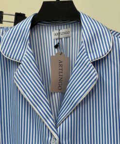 Alternative view of ست پیژامه بلوز و شلوارک  کوتاه راه راه با مغزی نقره ای